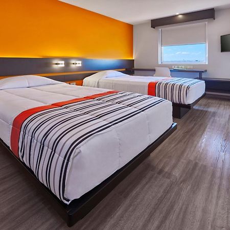 City Express Junior By Marriott Ciudad De Mexico Sullivan Bagian luar foto