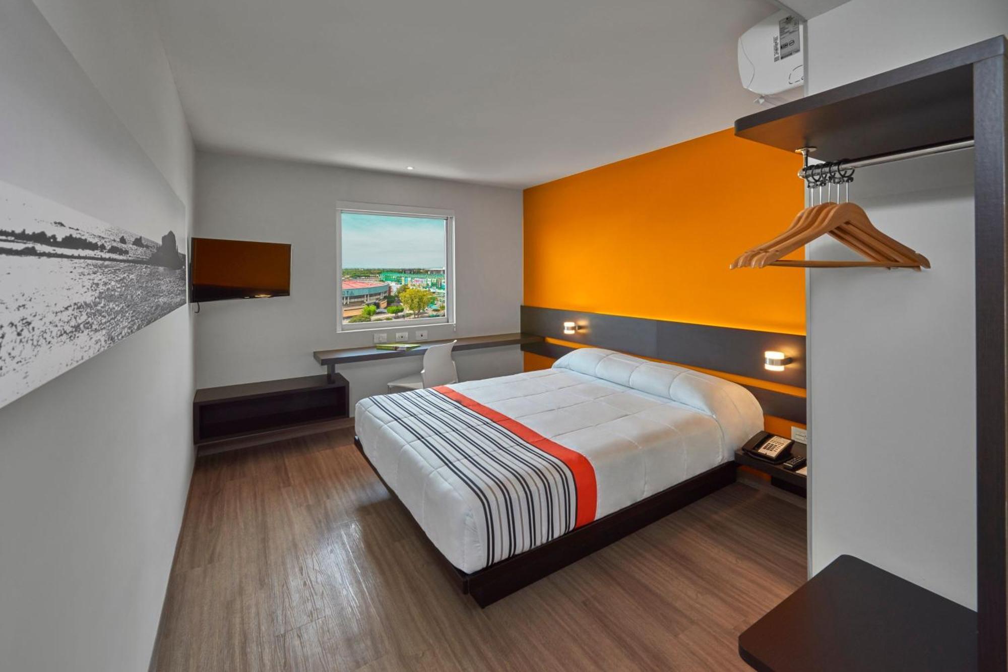City Express Junior By Marriott Ciudad De Mexico Sullivan Bagian luar foto