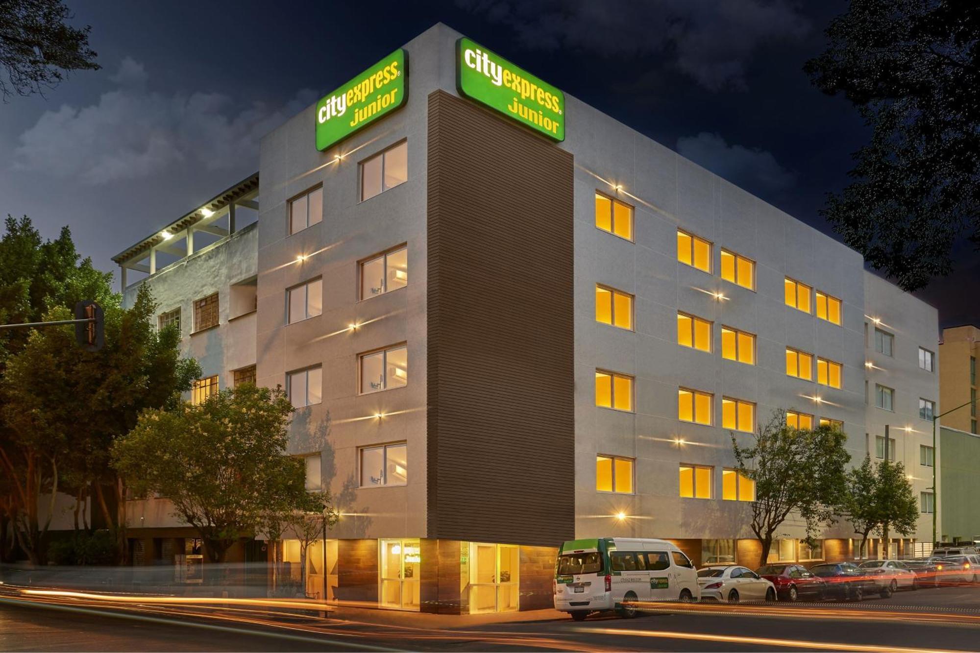 City Express Junior By Marriott Ciudad De Mexico Sullivan Bagian luar foto