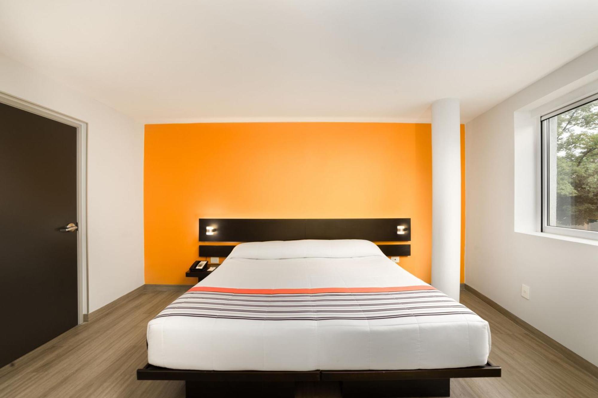 City Express Junior By Marriott Ciudad De Mexico Sullivan Bagian luar foto