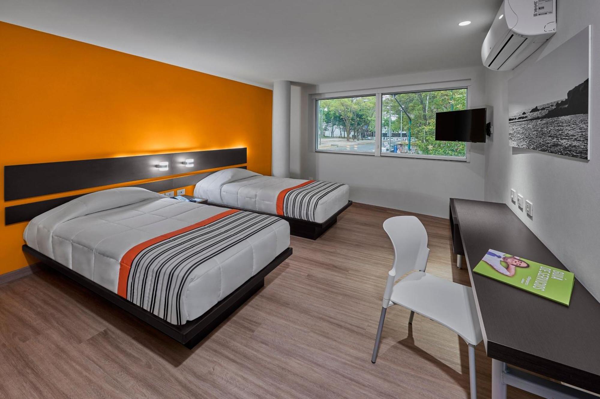 City Express Junior By Marriott Ciudad De Mexico Sullivan Bagian luar foto