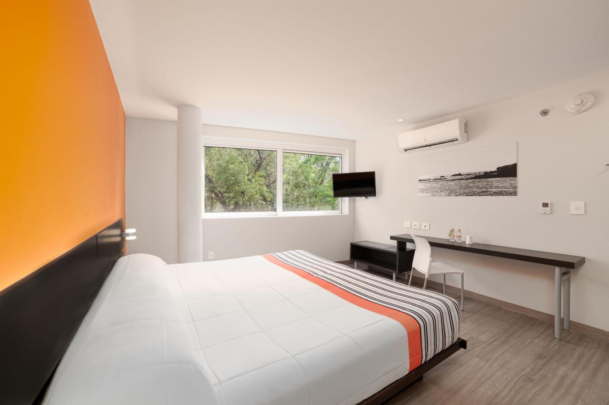 City Express Junior By Marriott Ciudad De Mexico Sullivan Bagian luar foto